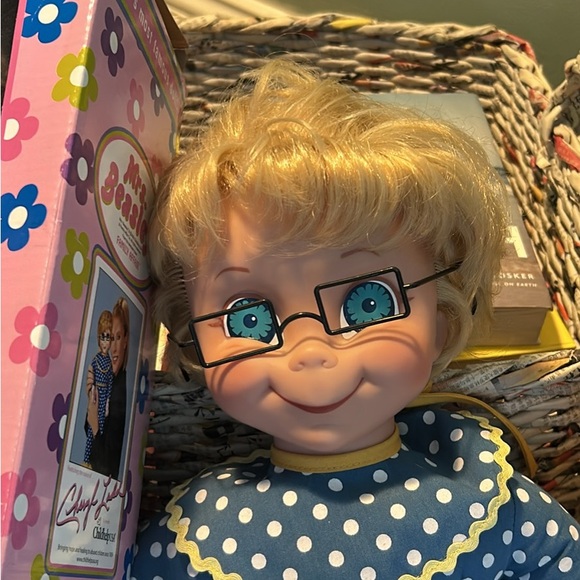 Other - Vintage Collectible! Mrs. Beasley Talking Doll (Cheryl Ladd)